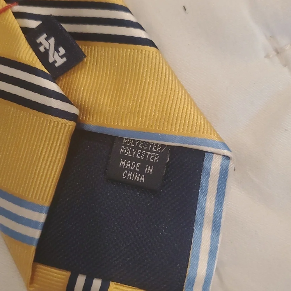 Izod Boy's Zipper Yellow Tie
